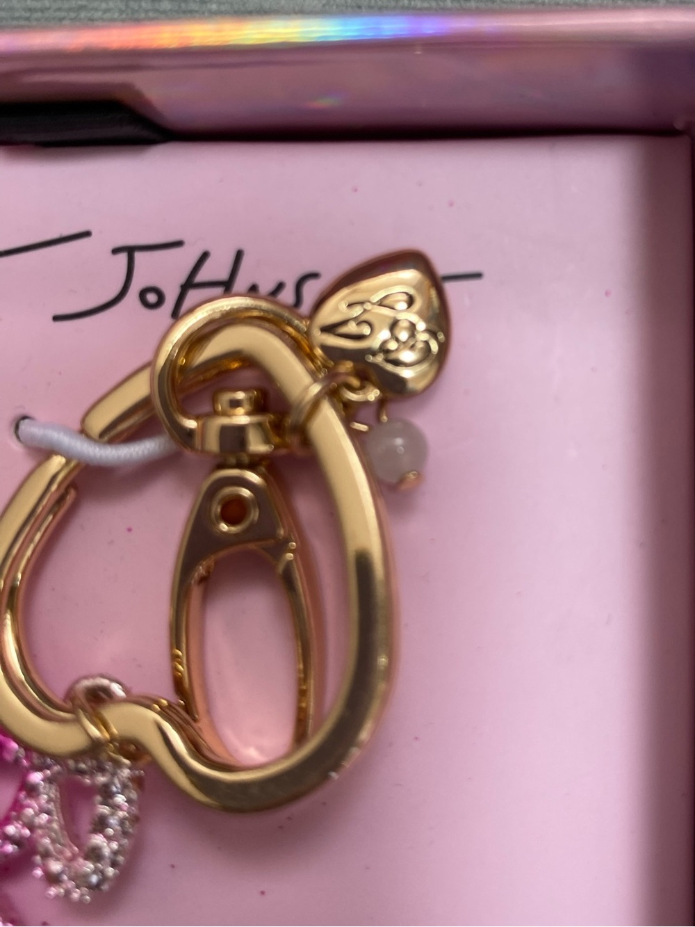 Betsey Johnson Pink Glitter Ombré “BABE” Glitter NIB Gold Heart Keychain - Picture 4 of 10